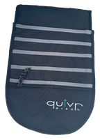 Quivr Disc Cart Bag front with ability to hold 6 disc golf discs. Zipper pocket for additional storage.