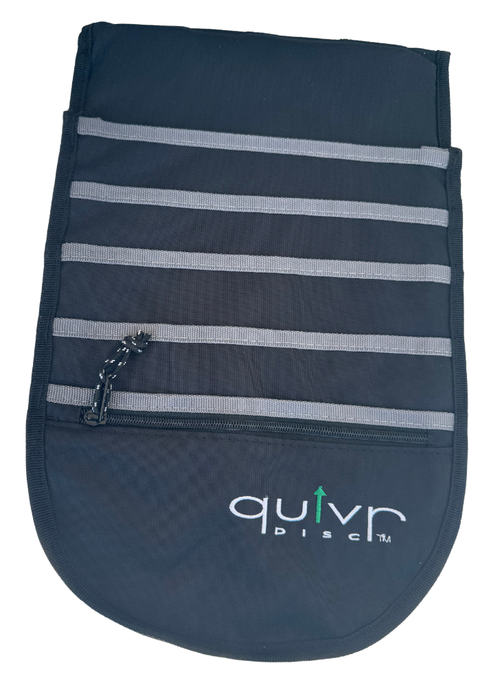 Quivr Disc Cart Bag front with ability to hold 6 disc golf discs. Zipper pocket for additional storage.